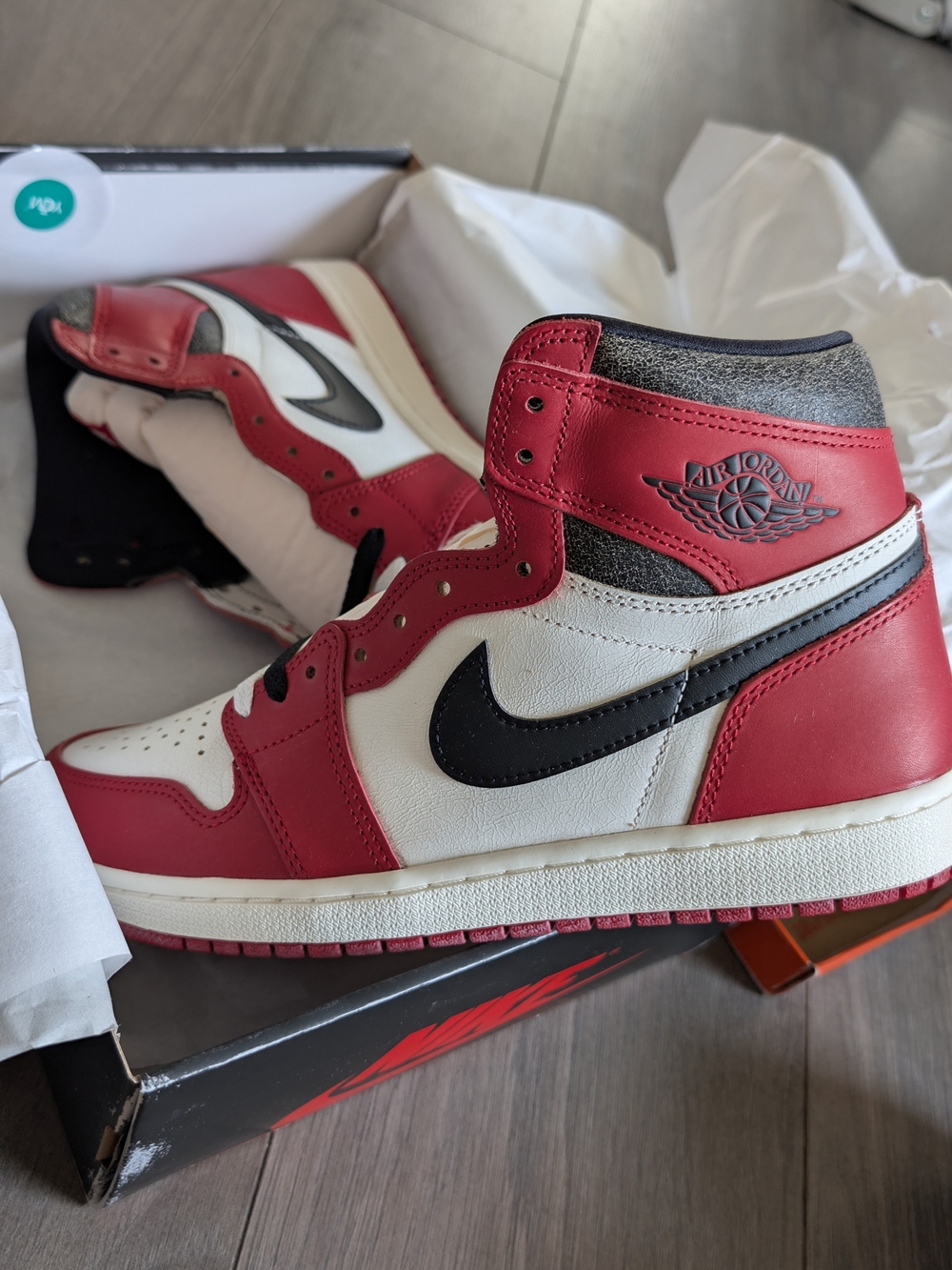 Air Jordan 1 Retro High OG Chicago Lost & Found